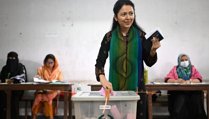 بنگلادیش میں انتخابات کیساتھ قومی ریفرنڈم، 67 فیصد ووٹرز کا اصلاحات کے حق میں ووٹ