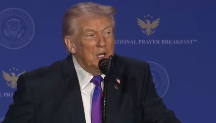 ایران اب مذاکرات کر رہا ہے، وہ نہیں چاہتےکہ ہم ان پر حملہ کریں: ٹرمپ