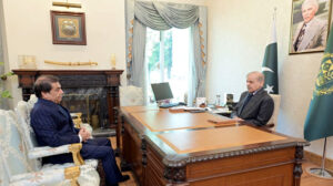 وزیراعظم کی پاکستان ریلویز کو جدید سفری نظام میں تبدیل کرنے کی ہدایت