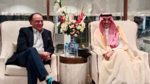 سعودی عرب اور قطر پاکستان کو 5 ارب ڈالر کی مالی معاونت فراہم کریں گے۔