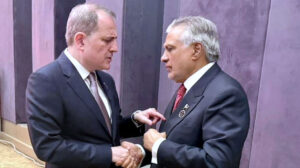 نائب وزیراعظم اورآذربائیجان کے وزیرخارجہ کی خطے کی تازہ ترین صورتحال پربات چیت