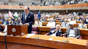 مالی سال 2026-27ء کیلئے 18 ہزار 771 ارب روپے کا وفاقی بجٹ قومی اسمبلی میں پیش کر دیا گیا،اقتصادی ترقی، ٹیکس ریلیف، مہنگائی پر قابو پانے اور مختلف شعبہ جات کیلئے مراعات پر خصوصی توجہ مرکوز